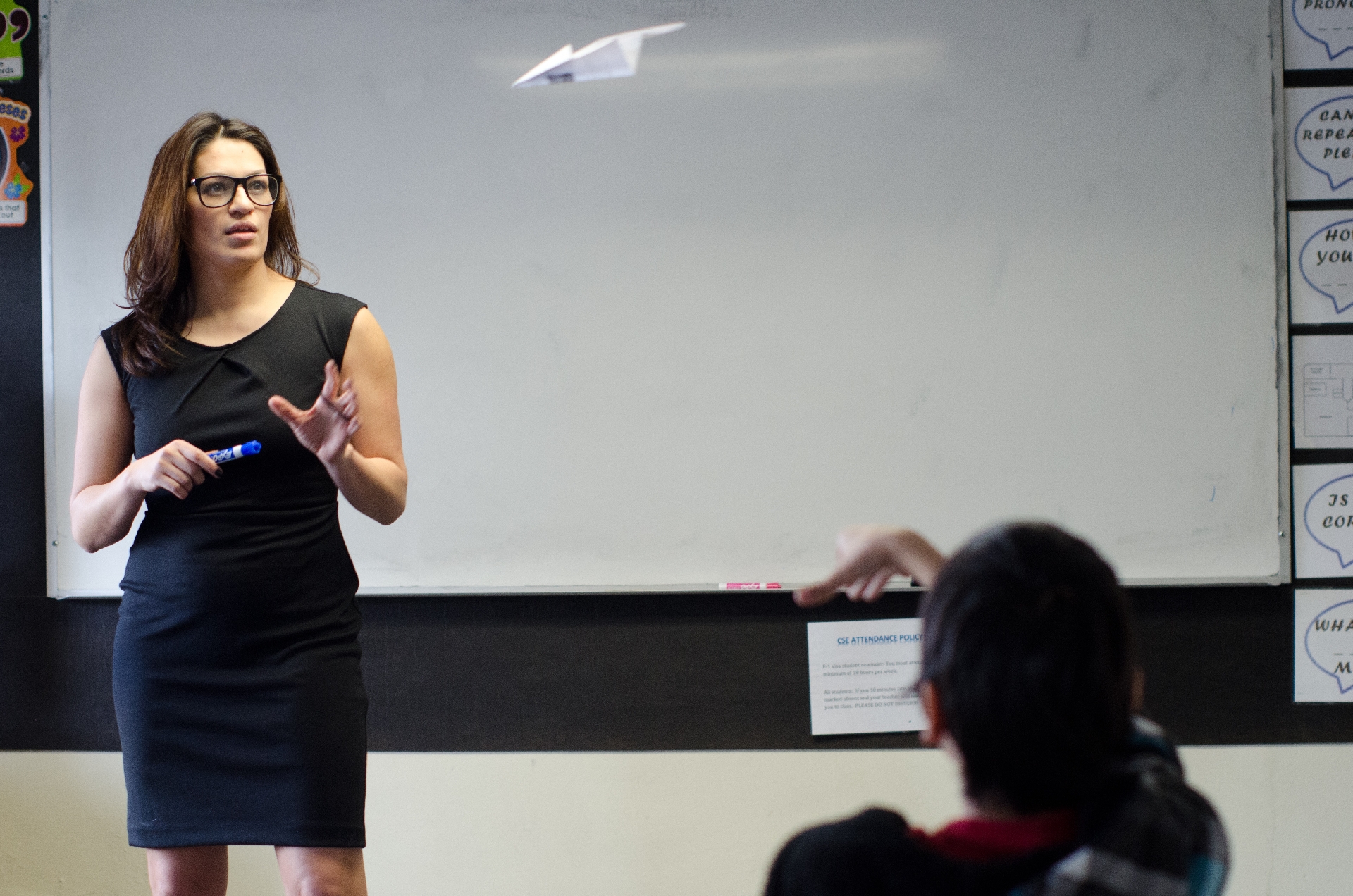 �O���l�Əo���N���u