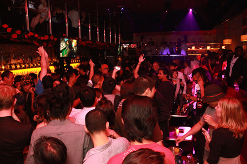 �O���l�Əo���N���u